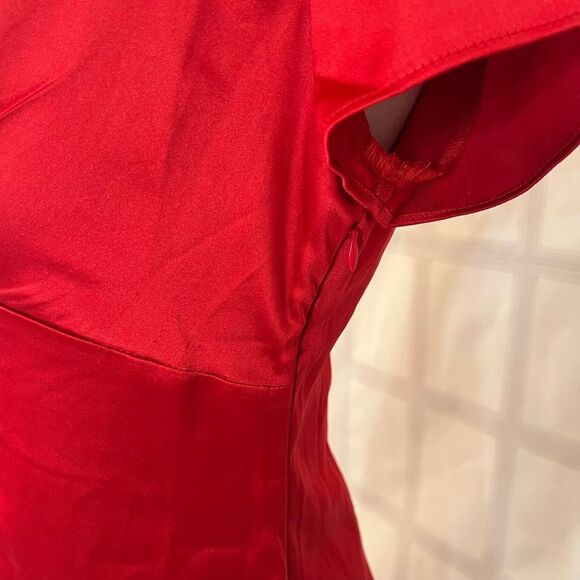 Lulu’s NWT Celebratory Mood Red Satin Short Sleeve Mini Dress size medium - Picture 7 of 14